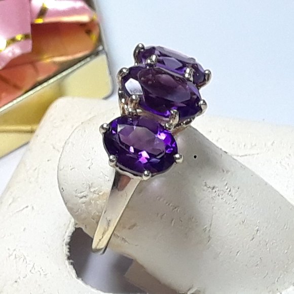 3ctw Natural Oval Amethyst 3 stone 10Kt Yellow Gold THL size 7 Ladies Ring#18346 - Picture 2 of 4